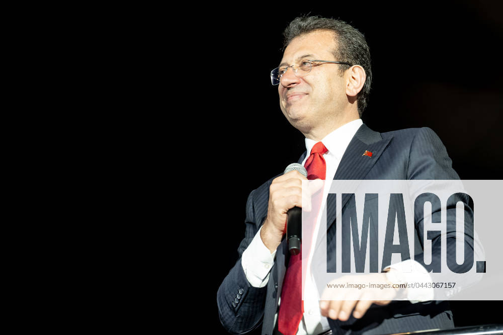 Turkey Local Election Republican People s Party (CHP)s re-elected third in a row Istanbul Metropolitan Municipality Mayor Ekrem Imamoglu is making a statement regarding the victory of elections at the Sarachane square on March 31, 2024 Istanbul Istanbul Turkey