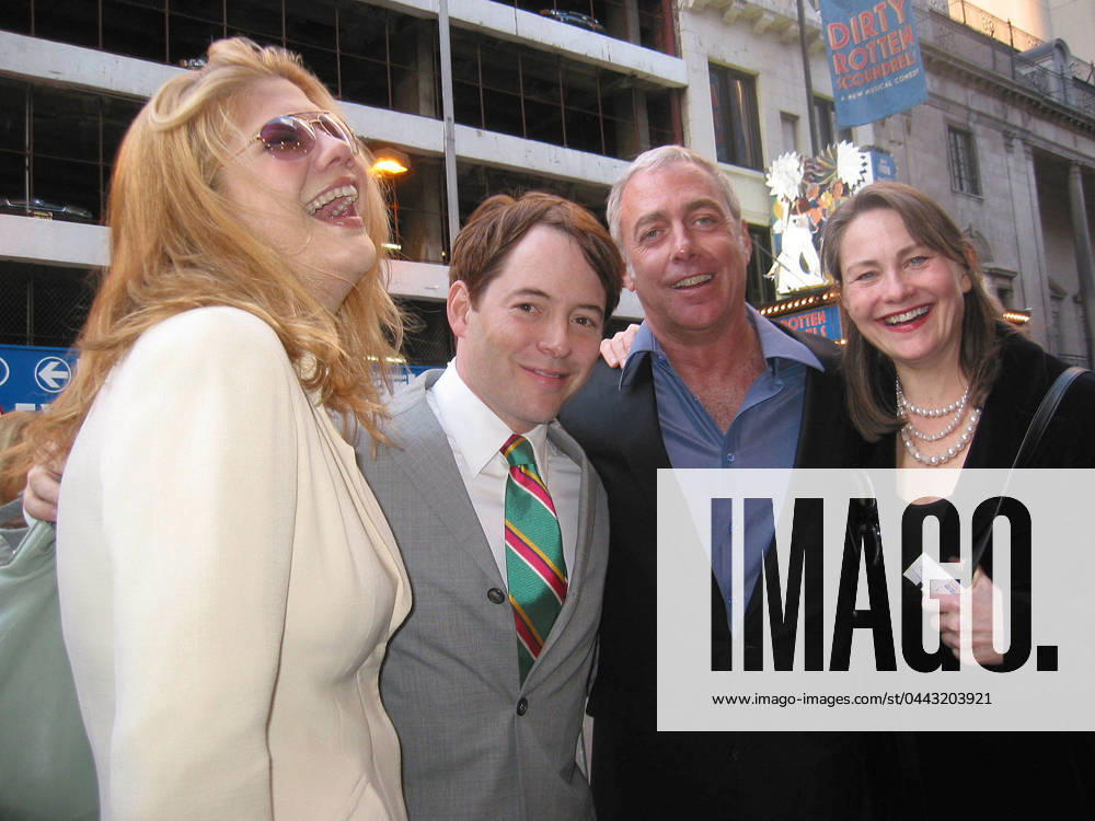 OPENING NIGHT OF GLENGARRY GLEN ROSS NY KRISTEN JOHNSTON, MATTHEW BRODERICK, SCOTT WITTMAN AND CHERRY JONES AT THE OPENING NIGHT OF GLENGARRY GLEN ROSS AT THE ROYALE THEATRE. NEW YORK CITY. 01 MAY 2005. PICTURES NO NEW YORK DAILY NEWS PLEASE, Credit:Aubrey Reuben Avalon 0542985319