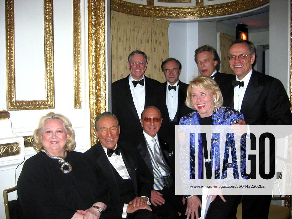 2002 LIVING LEGEND GALA NY BARBARA COOK, MIKE WALLACE, CLIVE DAVIS AND PETER MARTIN WITH MALCOLM FORBES JR. AND BROTHERS AT THE 2002 LIVING LEGEND GALA AT THE PLAZA HOTEL. NEW YORK CITY. 07 NOVEMBER 2002. PICTURES -. NO NY DAILY NEWS PLEASE, Credit:Aubrey Reuben Avalon 0543020574