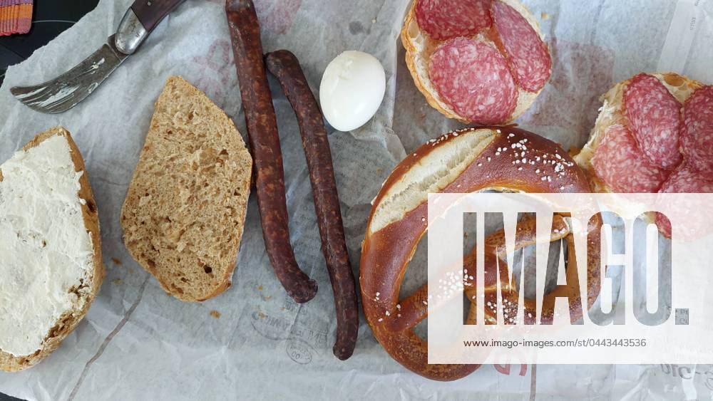 IMAGO Creative, Food, Brotzeit brotzeit,herzhaft,jause,vesper,herzhafte küche,herzhafte speise,herzhaftes,herzhaftes essen ** snack,hearty,snacks,hearties,savory,savoury j42-j18