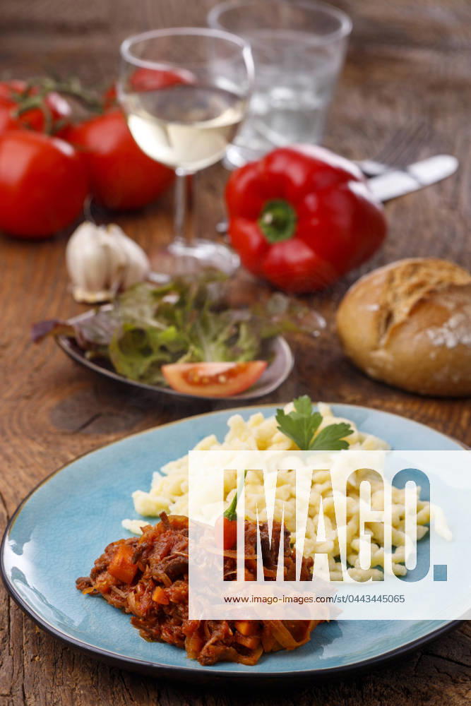 IMAGO Creative, Herbst, Food, Gulasch mittagessen,szegediner gulasch,mahlzeit,mahlzeiten ** lunch,szegedin goulash,lunch time jb1-ovc