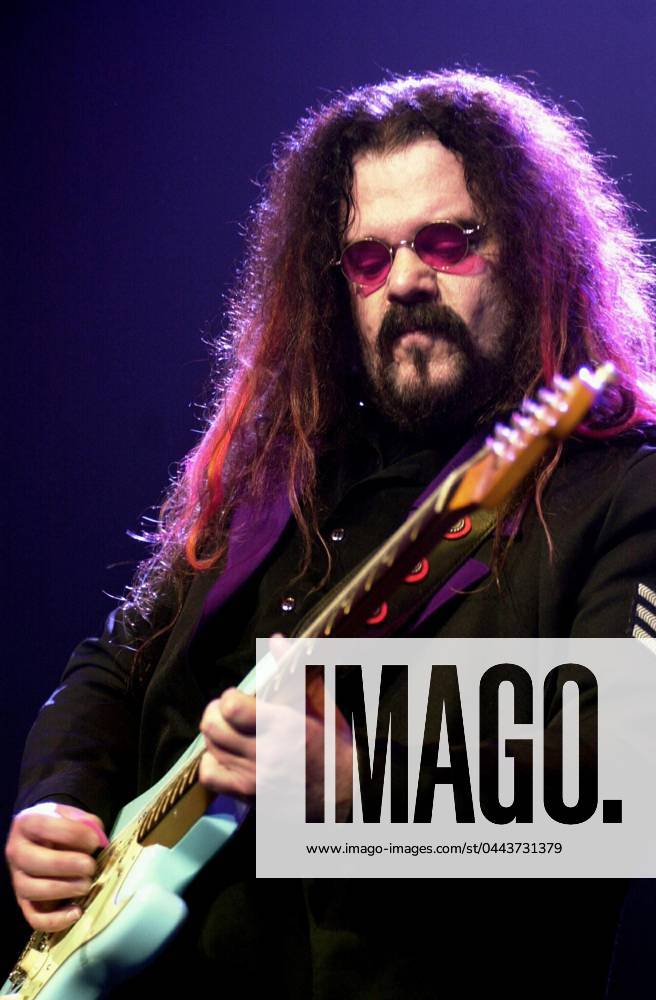 ROY WOOD ROY WOOD PERFORMING LIVE AT THE GOLDEN YEARS FESTIVAL -, Credit:Goedefroit Music Avalon