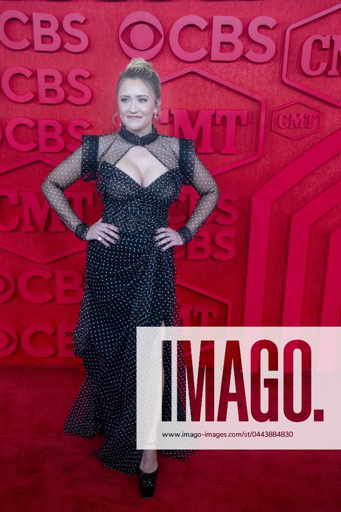 American actress EMILY OSMENT walks the red carpet and poses for photographs prior to the CMT Music Awards show at Austin s Moody Center on April 6, 2024. Austin United States - ZUMAd150 20240407_znp_d150_065