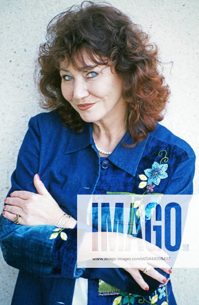 Regina Thoss, deutsche Chanson- und Schlagersängerin, im Urlaub auf Mallorca, Spanien 2002. Mallorca Balearische Inseln Spanien