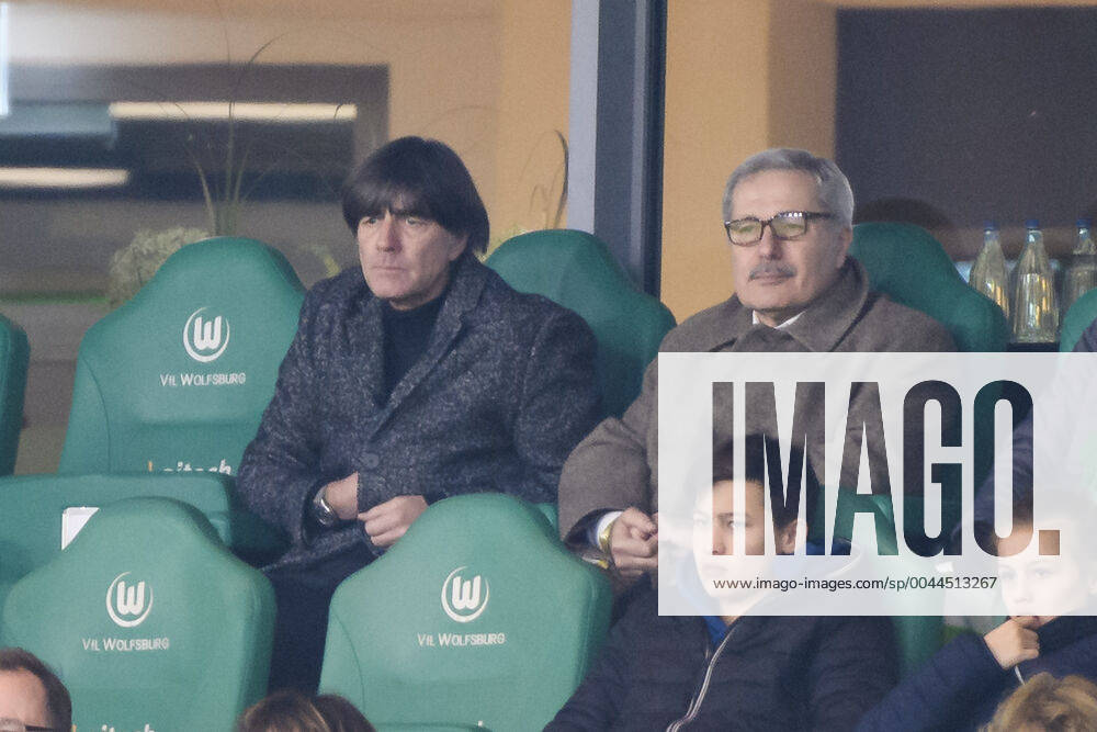 Football 1 Bundesliga, VfL Wolfsburg Bayer 04 Leverkusen, v l Coach Joachim JOGI Loew German National Football Team DFB Wolfsburg