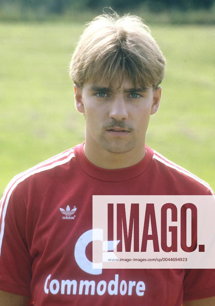 Hans Dieter Flick FC Bayern Munich in portrait Aufn 01 07 1985 estimated HM