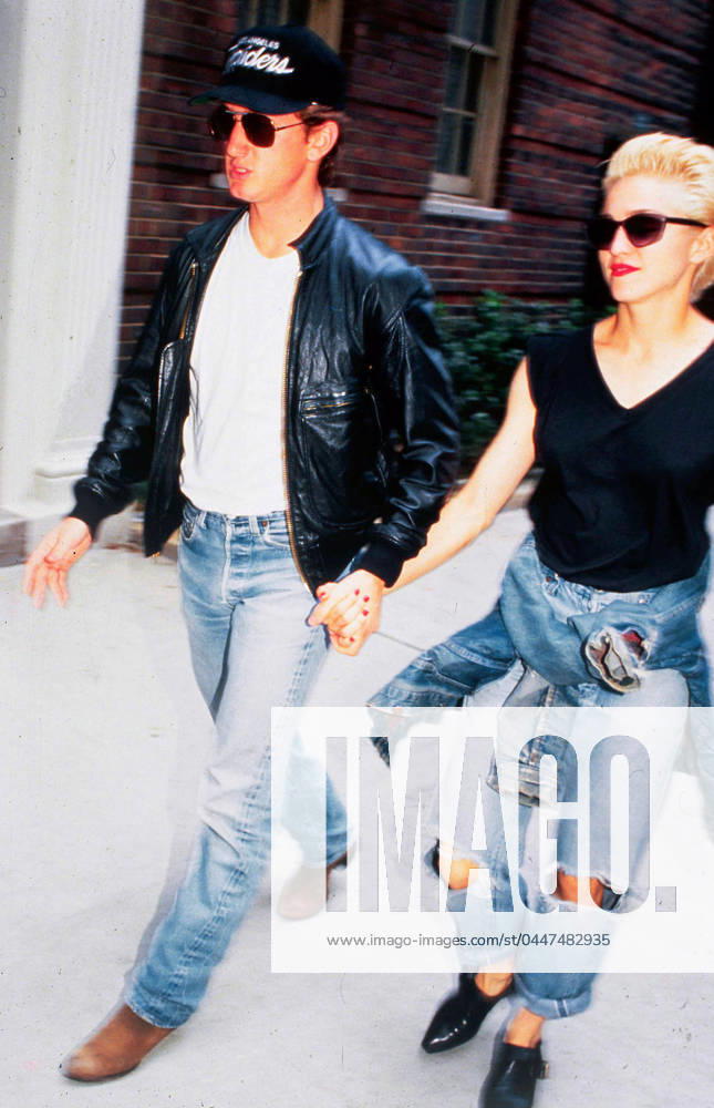 MADONNA CELEBRATES HER 50TH BIRTHDAY ON 16 AUGUST 2008 MADONNA AND SEAN PENN. CIRCA 1985. PICTURE. ,