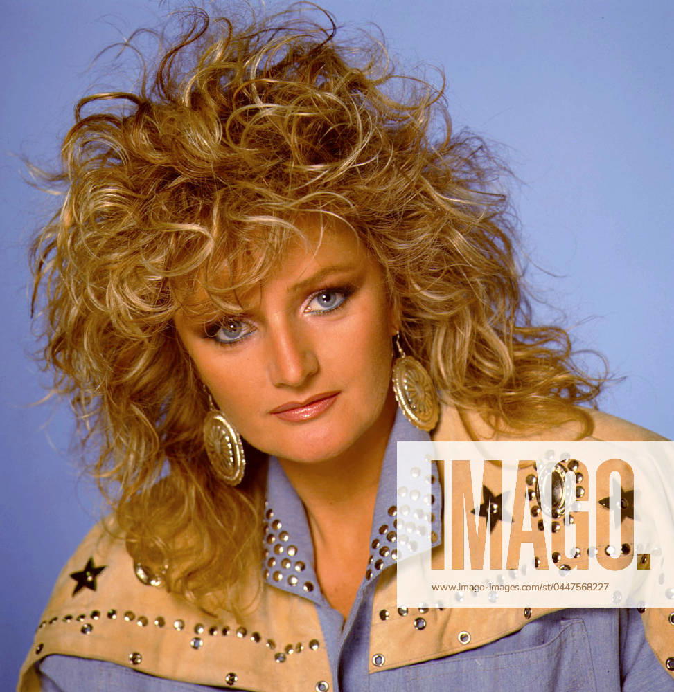 BONNIE TYLER STUDIO SESSION. BONNIE TYLER STUDIO SESSION. ,