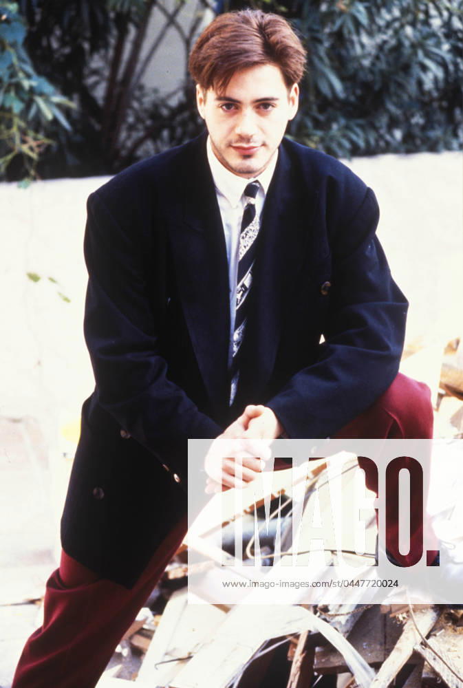 ROBERT DOWNEY JR AT PHOTO SHOOT IN HOLLYWOOD, CALIFORNIA. FEBRUARY 1988. ROBERT DOWNEY JR AT PHOTO SHOOT IN HOLLYWOOD, CALIFORNIA. FEBRUARY 1988. ,