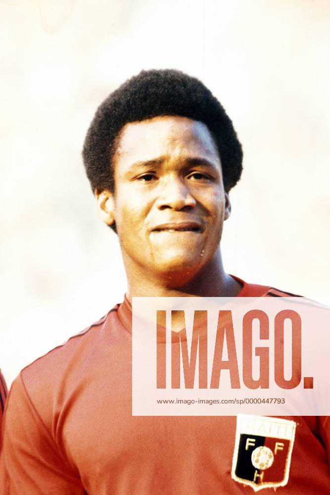 Arsene Auguste (Haiti) Fußball WM Herren Weltmeisterschaft 1974, Länderspiel, Nationalmannschaft, Nationalteam Porträt Olympiastadion München