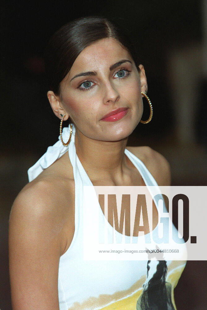 Nelly Furtado Singer 2001 World Music Awards, Arrivals Monte-Carlo Sporting Club, Monaco 02 May 2001
