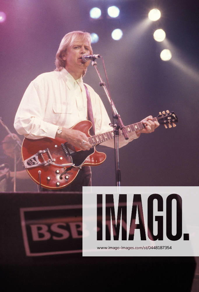 Justin Hayward Justin Hayward Prince s Trust Rock Gala Wembley Arena,