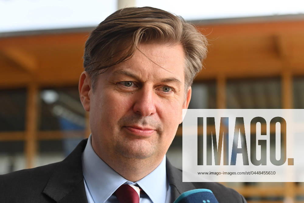 After allegations of espionage, arrest warrant issued for employee of AfD top candidate Krah ARCHIVE PHOTO Maximilian KRAH, single image, cropped single motif, portrait, portrait 14 Federal Party Conference of the AfD Alternative for Germany on 28 07 2023 at the Magdeburg Exhibition Center