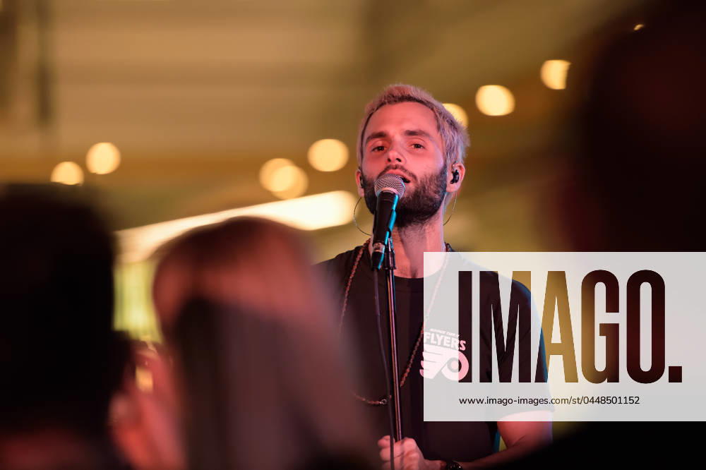 Penn Badgley performs with his band MOTHXR at Brickell City Centre in Miami 159725, Penn Badgley performs with his band MOTHXR at Brickell City Centre. Miami, Florida - Monday November 28, 2016.,