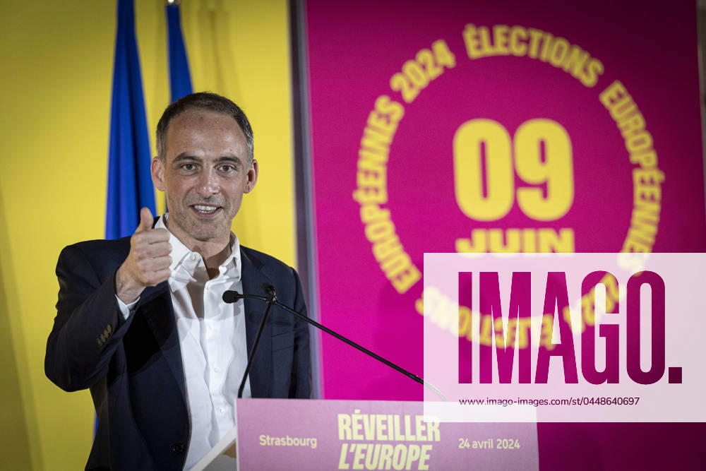 Frankreich, Veranstaltung zur Europawahl der Parti socialiste in Straßburg Raphaël Glucksmann tête de liste du Parti socialiste à Strasbourg. NEWS: Europà ennes , Raphaël Glucksmann tête de liste du Parti socialiste à Strasbourg. 24-04-2024 ElyxandroCegarra Panoramic
