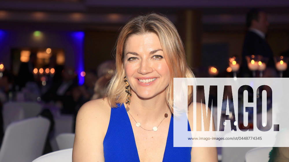 Hamburg Nina Bott Blue Ball 2024 on Saturday, April 06, 2024 from 6 p.m. in the Grand Ballroom of the Grand Elysee Hamburg