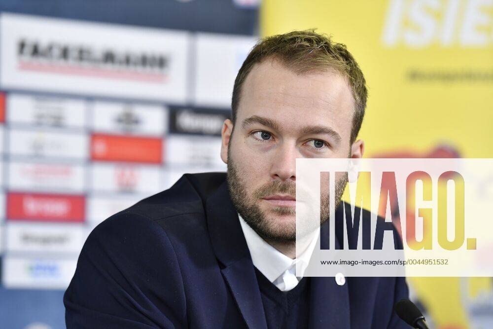 Handball 1 Bundesliga Season 2019 2020 HC Erlangen HCE Press conference Press event Media event Announcement Michael Haaß as new head coach for the coming season Kevin Schmidt Sports Director HC Erlangen HCE