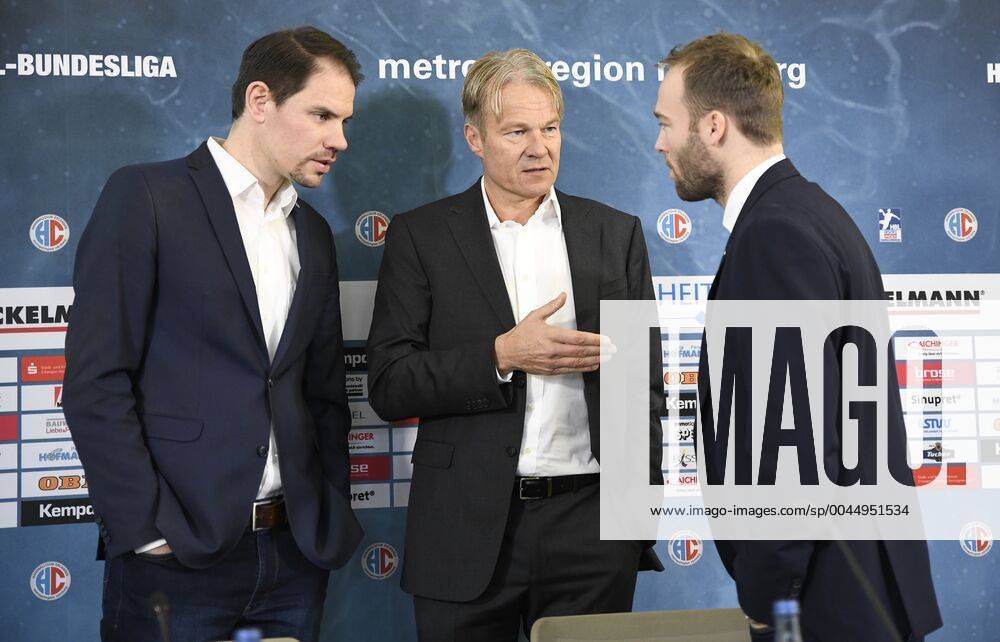 Handball 1 Bundesliga Season 2019 2020 HC Erlangen HCE Press conference Press event Media event Announcement Michael Haaß as new head coach for the coming season from left Rene Selke Managing Director HC Erlangen HCE Dr Carsten Bissel Chairman of the Supervisory Board of HC Erlangen Kevin Schmidt Sports Director HC Erlangen HCE