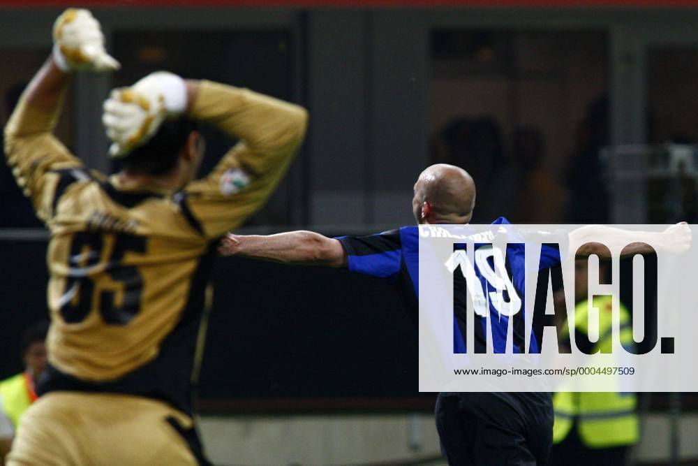 Esteban Cambiasso (Inter Mailand) - Torjubel - Fußball Herren Serie A 2008 2009, 1. Italienische Liga, FC Internazionale Einzelbild Mailand Freude,