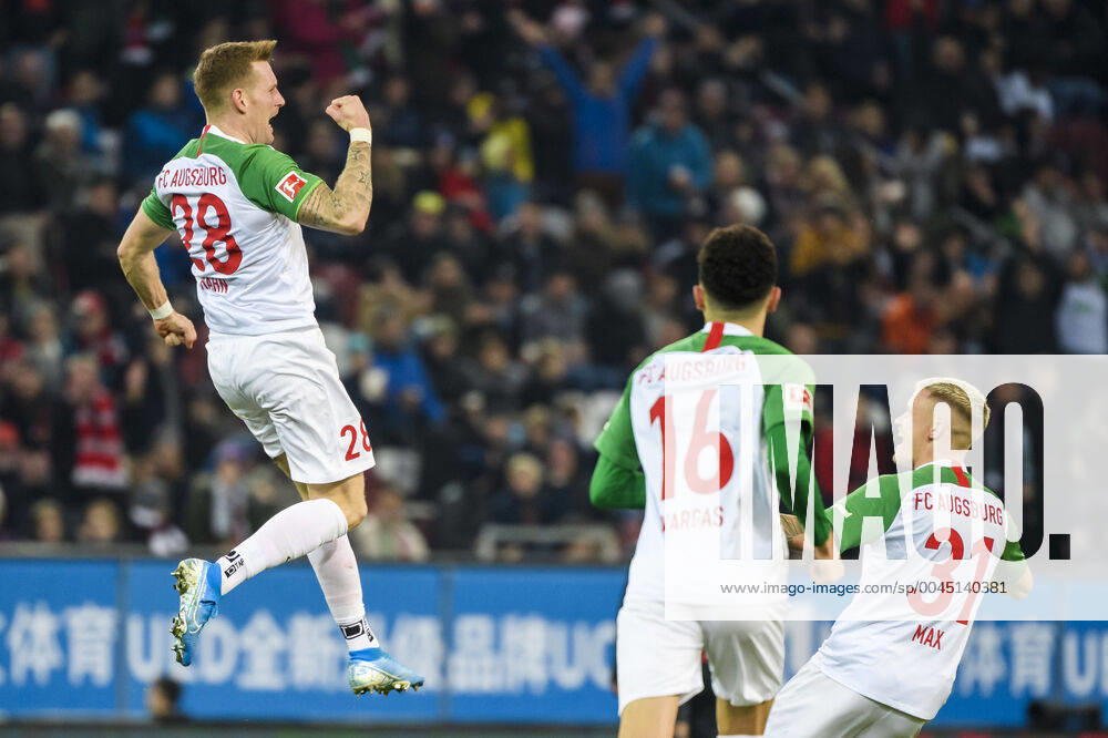 Football 1 Bundesliga, FC Augsburg Hertha BSC Berlin, v l Goal celebration, celebrate the goal to 3 0 by Andre Hahn FC Augsburg Augsburg