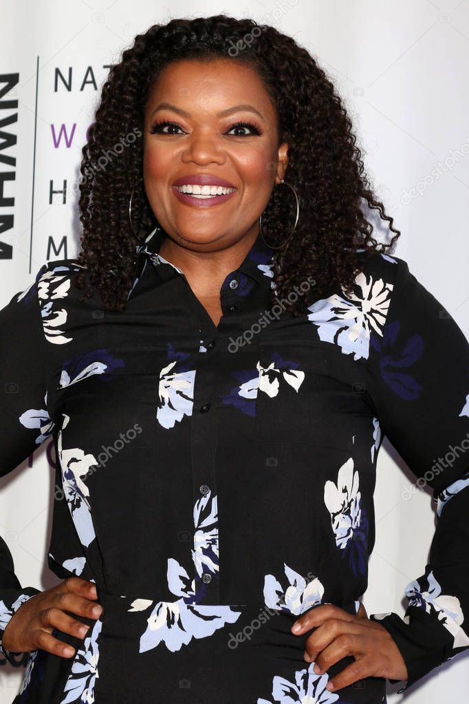LOS ANGELES - SEP 15: Yvette Nicole Brown at the Women Making History Awards 2018 at the Beverly Hilton Hotel on September 15, 2018 in Beverly Hills, CA