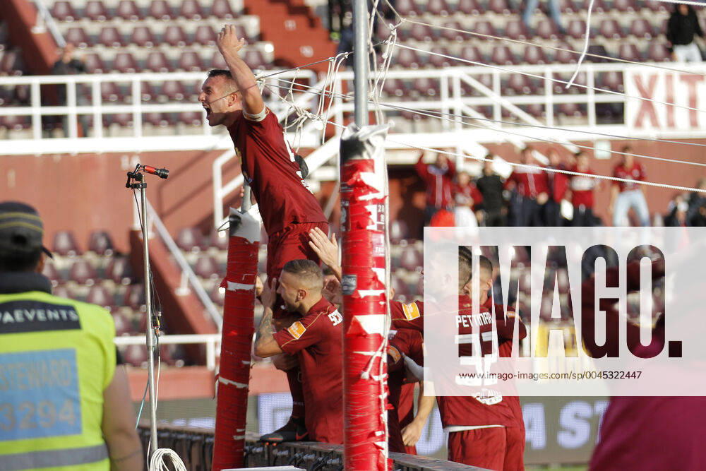 Bilder des Jahres 2019, Sport 12 Dezember Photo Giovanni Pappalardo LaPresse Dicember 01, 2019 Trapani (TP) Italy Soccer Trapani vs Chievo Verona - Italian Football Championship League BKT 2019 2020 - Provinciale stadium. In the pic: celebrates Felice Evacuo (Trapani Calcio) after goal 1-0