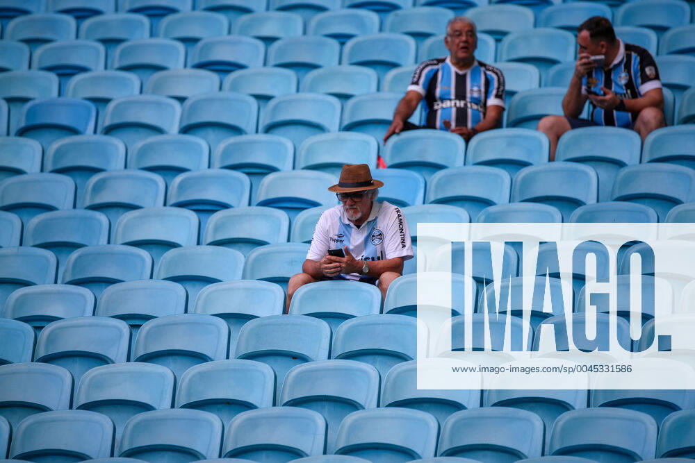 Grêmio X São Paulo PORTO ALEGRE, RS - 01.12.2019: GRÊMIO X SÃO PAULO - Supporters during Grêmio X São Paulo. Match valid for the 36th round of the Brazilian Championship 2019 - Serie A. Held at the Grêmio Arena on Sunday night (01) in Porto Alegre, RS, Brazil. (Photo: Raul Pereira Fotoarena) x1840792x RaulxPereira