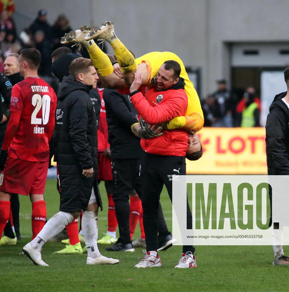 SV Sandhausen VfB Stuttgart Germany, Sandhausen, 01 12 2019, Soccer, 2 Bundesliga, Season 2019 2020, 15 Matchday, SV Sandhausen VfB Stuttgart v l Daniel Ischdonat Goalkeeper Trainer SV Sandhausen , Martin Fraisl SV Sandhausen , DFL DFB REGULATIONS PROHIBIT ANY USE OF PHOTOGRAPHS AS IMAGE AND OR QUASI VIDEO
