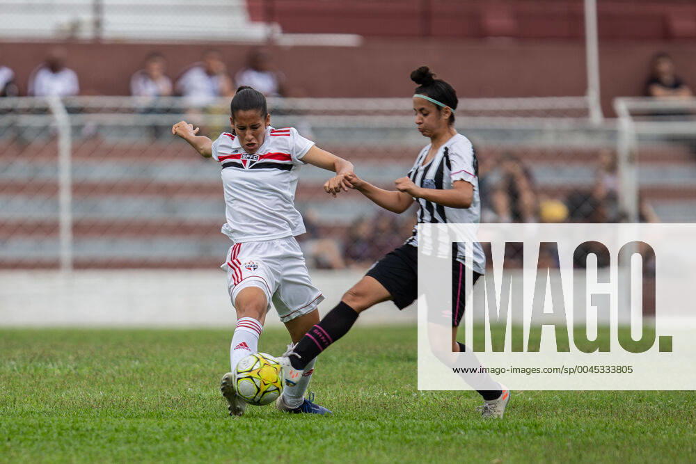 São Paulo x Santos SÃO PAULO, SP - 01.12.2019: SÃO PAULO X SANTOS - Sao Paulo beat Santos 2-0 and becomes champion of the Paulista U-17 Women& Football Cll Championship. Morumbi& 39;s team is now three s champion of the competition. The match too took place this Sunday,ember 1st, 2019, at Javari Sri Street Stadium, in Móoca, in São Paulo. (Photo: Van Campos Fotoarena) x1841012x VanxCampos