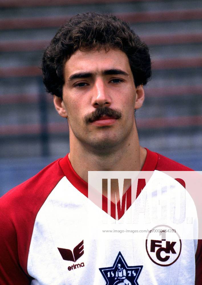 Harald Kohr (Lautern) Fußball 1. BL Herren Saison 1986 1987, 1. FC Kaiserslautern, Vorstellung, Präsentation, Pressetermin, Porträttermin, Porträt Fritz-Walter-Stadion, Betzenberg Kaiserslautern