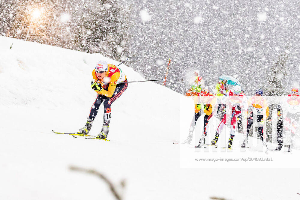Nordic Arena, Ramsau, AUT, FIS Nordic Combined World Cup, cross-country skiing, in picture Vinzenz Geiger GER Vinzenz Geiger of Germany during Cross Country Competition of FIS Nordic Combined World Cup at the Nordic Arena in Ramsau, Austria on 2019 12 21 Ramsau EP_ang