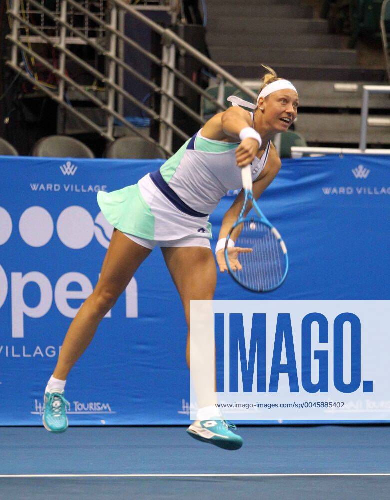 Yanina Wickmayer serves during the Hawaii Open invitational tournament match between 152nd ranked Yanina Wickmayer (Belgium) and unranked local product Alyssa Tobita (USA) of Mililani and University of Oregon alum at the Stan Sheriff Center in Honolulu, HI - CSM. Tennis 2019: Hawaii Open DEC26 - ZUMAc04_ 20191226_zaf_c04_072