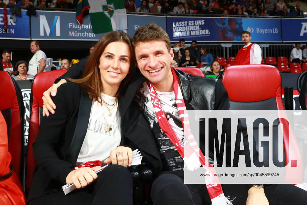 Footballer Thomas Müller and Mrs Lisa Basketball Euroleague FC Bayern Basketball Zalgiris Kaunas 27 12 2019