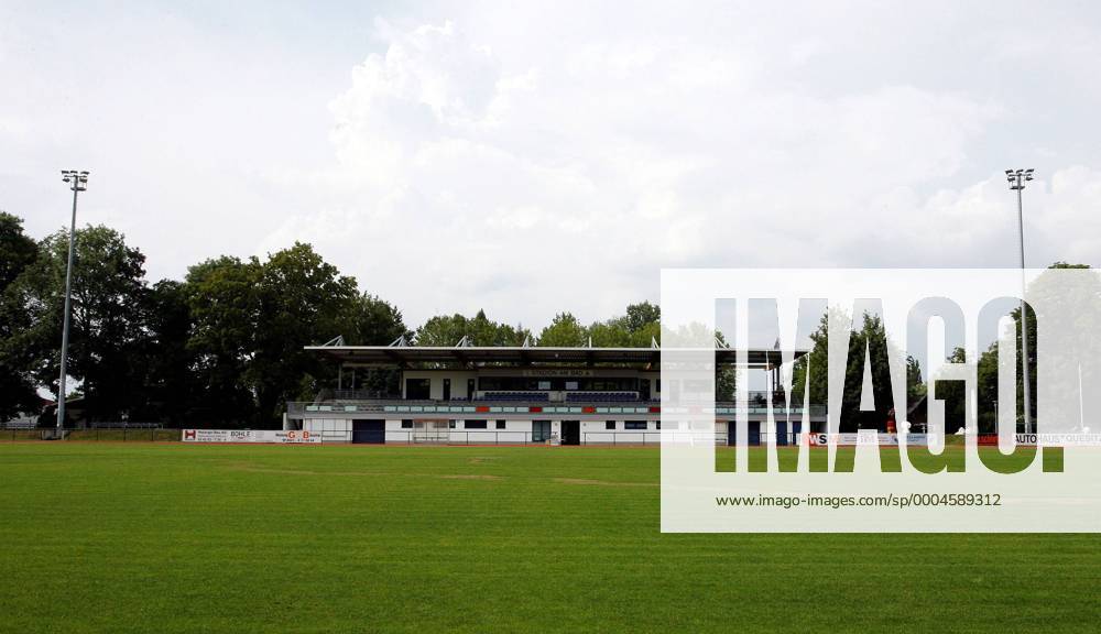 Stadion am Bad - Heimspielstätte von RB Leipzig - Fußball Herren NOFV Oberliga Süd Nordost 2009 2010, RasenBallsport, Rasenball, RedBull, Red Bull Totale Markranstädt Leipzig
