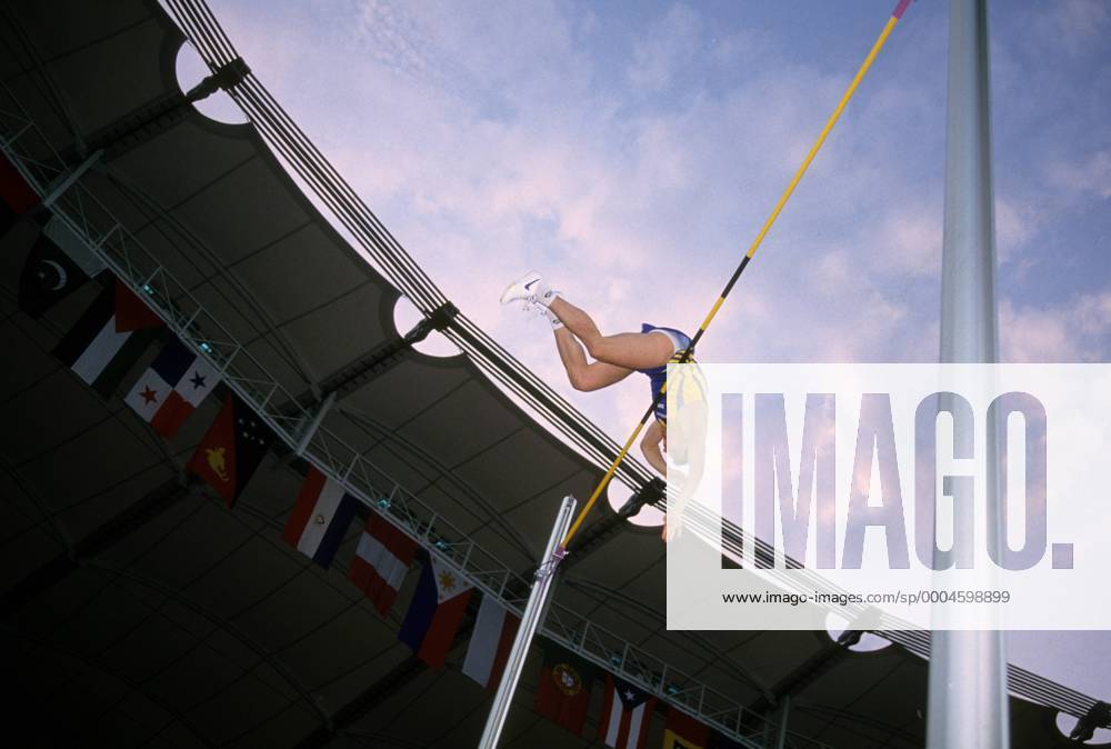 Sergej Bubka (Ukraine) Leichtathletik WM Herren WM 1993 Einzelbild Stuttgart Dynamik, Höhe,