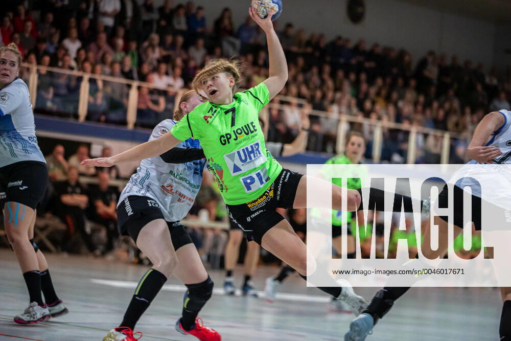 TSV Nord Harrislee vs Thueringer HC, Handball, DHB Cup, Quarterfinal, 08 01 20 Handewitt Lotta Heider Nr 07, TSV Nord Harrislee in attack