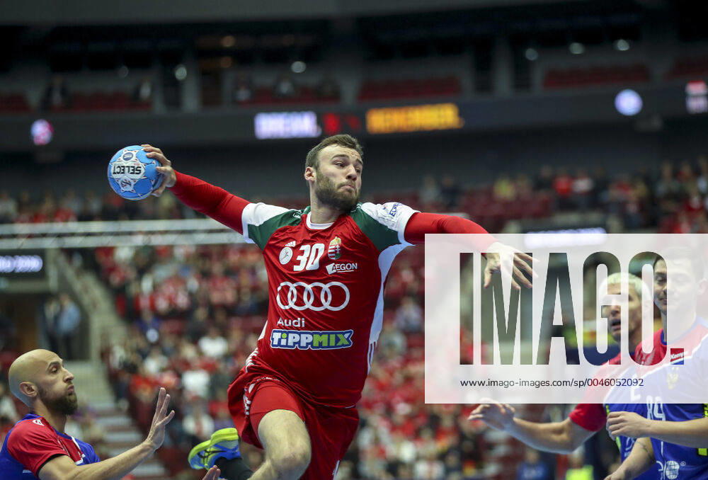 MALMO 20200111 Hungary s Zoltan Szita attacks during the Men s EHF EURO 2020 Handball group E match preliminary round between Hungary and Russia in Malmo Arena Saturday Jan 11, 2020 Photo Andreas Hillergren TT kod 10600 Malmo Sweden