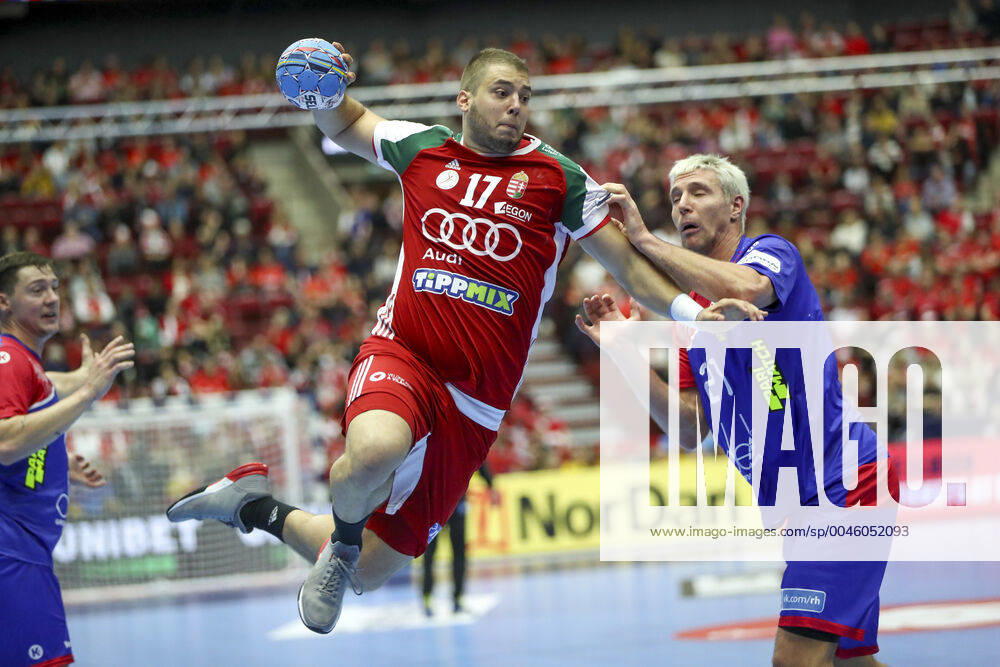 MALMO 20200111 Hungary s Ungerns Bence Nagy against Russia s R Gleb Kalarash during the Men s EHF EURO 2020 Handball group E match preliminary round between Hungary and Russia in Malmo Arena Saturday Jan 11, 2020 Photo Andreas Hillergren TT kod 10600 Malmo Sweden