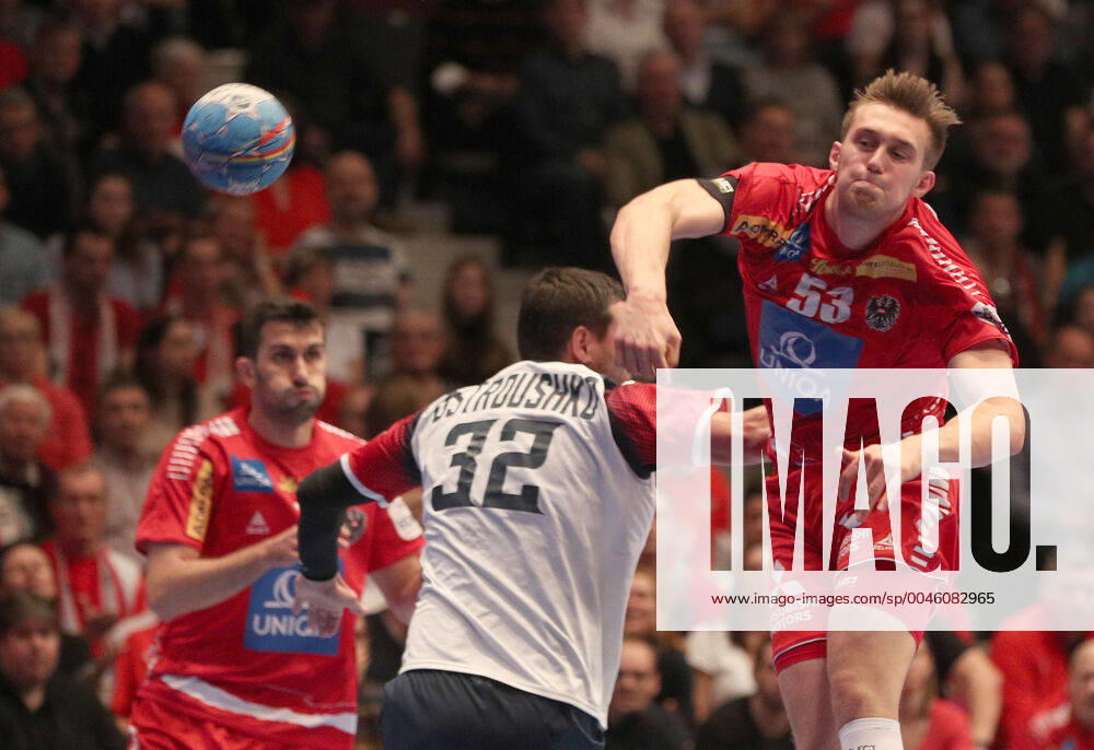 HANDBALL - EHF EURO 2020, AUT vs UKR VIENNA,AUSTRIA,12.JAN.20 - HANDBALL - EHF European Men s Handball Championship 2020, group stage, Austria vs Ukraine. Image shows Nikola Bilyk (AUT), Vladyslav Ostroushko (UKR) and Janko Bozovic (AUT). GEPAxpictures xChristianxOrt