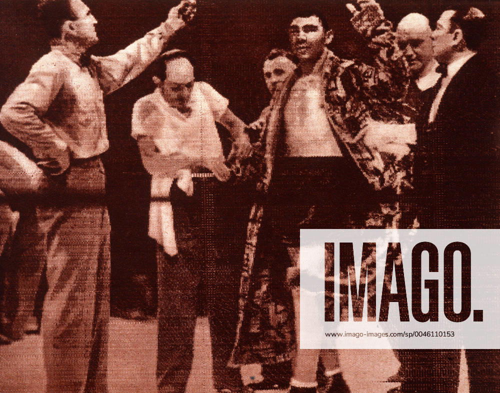 BOXE années 30 Victory of Max Schmeling over Joe Louis Photograph telephoto taken from the magazine Match of June 23, 1936 Credit Collection KHARBINE TAPABOR KH251045