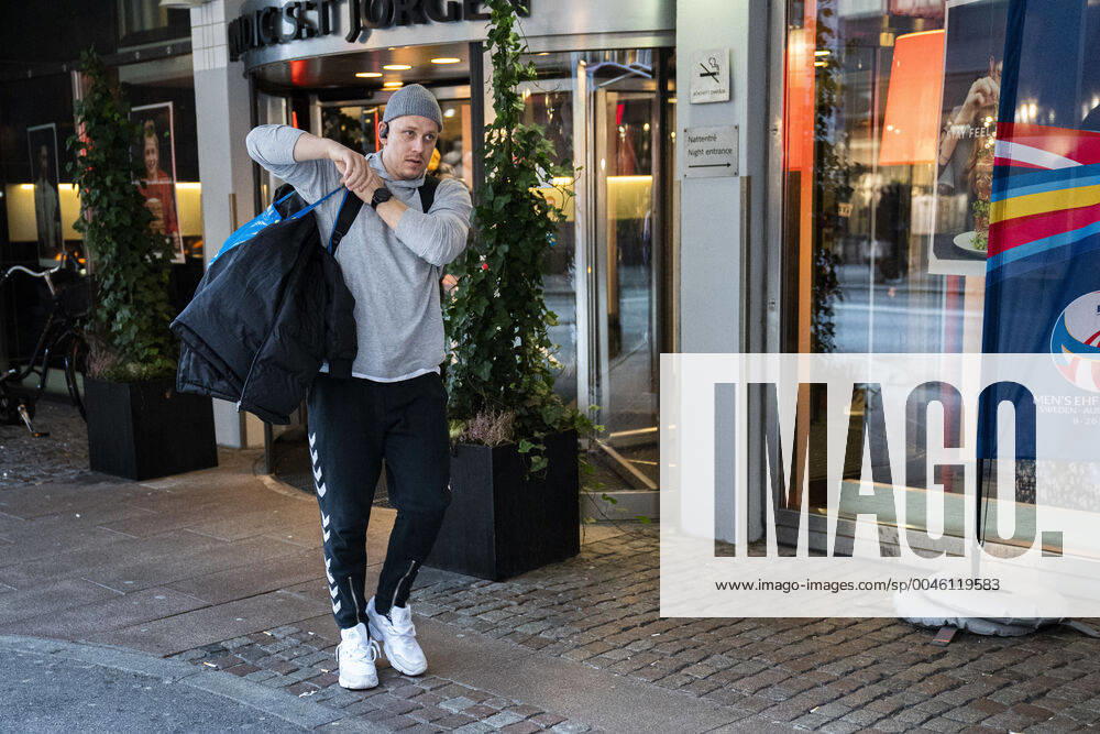 Morten Olsen Handball mens team leaves their hotel Scandic St Jörgen in Malmoe Thursday, January 16, 2020,