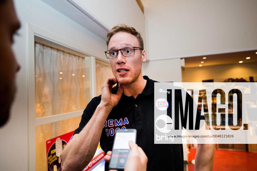 Magnus Gullerud was interviewed by the media during a press meeting with Norway during the EHF European Handball Championship on January 16, 2020 in Malmö Photo Ludvig Thunman BILDBYRAN code LT 35703 bbeng ehf euro 2020 em 2020 european mens handball championship 2020 handball handball handball em 2020 handball handball em 2020 norway norway press meeting press meeting,