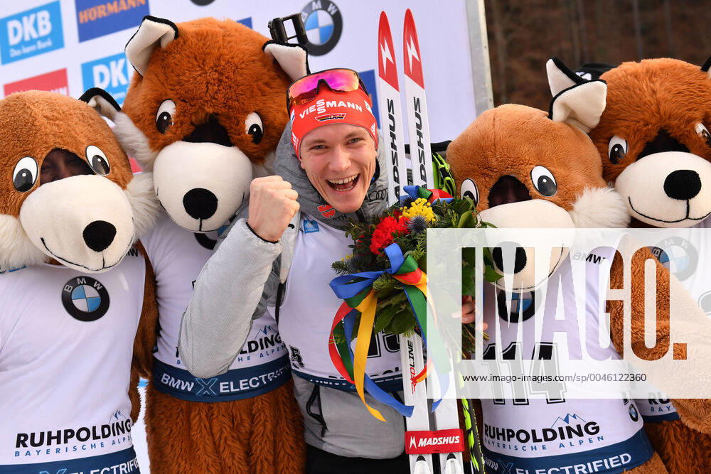 Benedikt DOLL GER , cheering, joy, enthusiasm with the mascots after 3rd place, award ceremony 10 km sprint of men, men on 16 01 2020 IBU Biathlon World Cup 2020 in Ruhpolding, season 2019 20