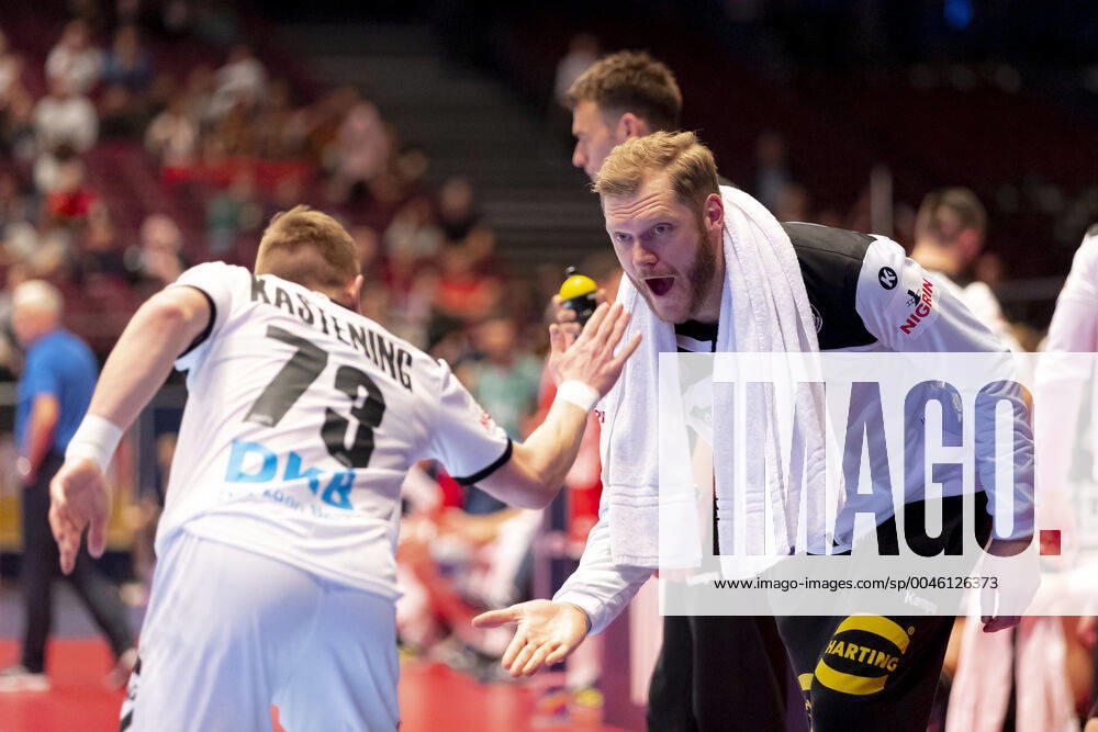 Timo Kastening No. 73, Germany and Johannes Bitter No. 1, Germany rejoice Belarus vs. Germany, Handball, main round, EHF Euro 2020, 16 01 20 Vienna Vienna Austria