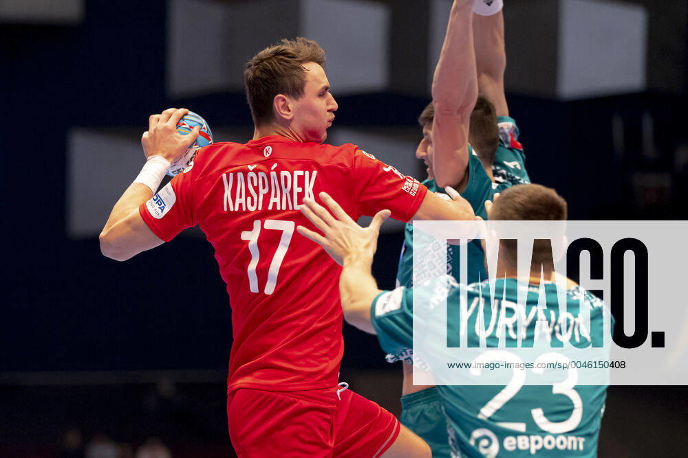 Stanislav Kasparek No 17, Czech Republic vs Viachaslau Bokhan No 74, Belarus and Andrei Yurynok No 23, Belarus Belarus vs Czech Republic, Handball, Main Round, EHF Euro 2020, 18 01 20 Vienna Vienna Austria