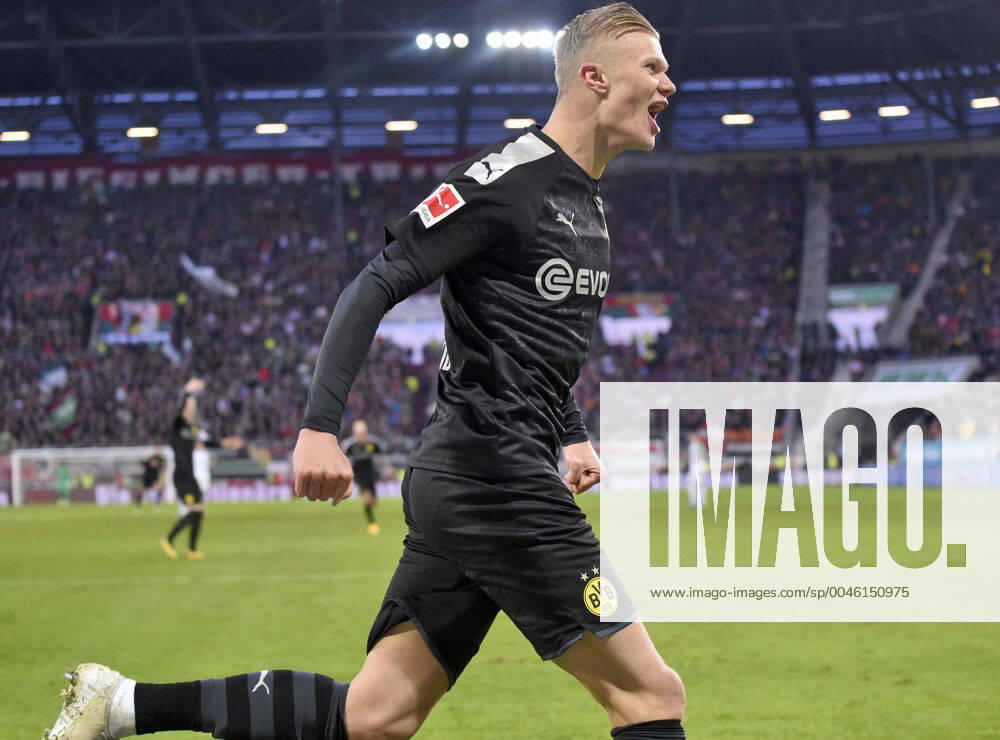 Football 1 Bundesliga 2019 2020, 18 Matchday, FC Augsburg Borussia Dortmund, in the WWK Arena Augsburg Erling Haaland Dortmund cheers DFL and DFB regulations prohibit any use of photographs as image sequences and or quasi video
