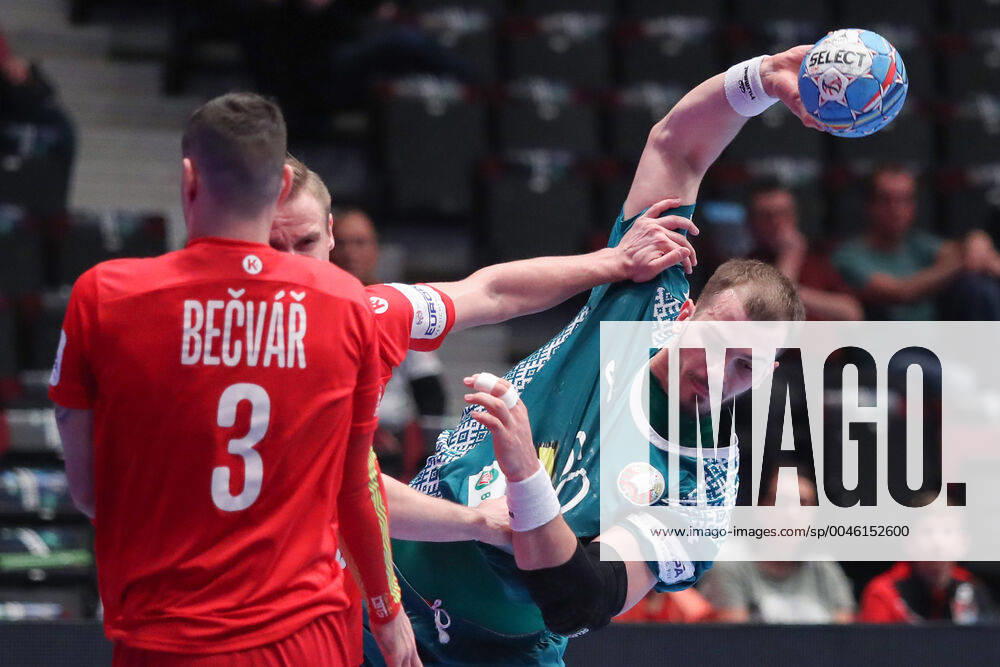 PXL_EURO 2020_Belarus vs Czech Republic 18.01.2020., Wiener Stadthalle, Vienna, Austria - Men s EHF EURO 2020, main round, group I ,match between Belarus and Czech Republic at Wiener Stadthalle.. Roman Becvar, Artsem Karalek. LukaxStanzl PIXSELL