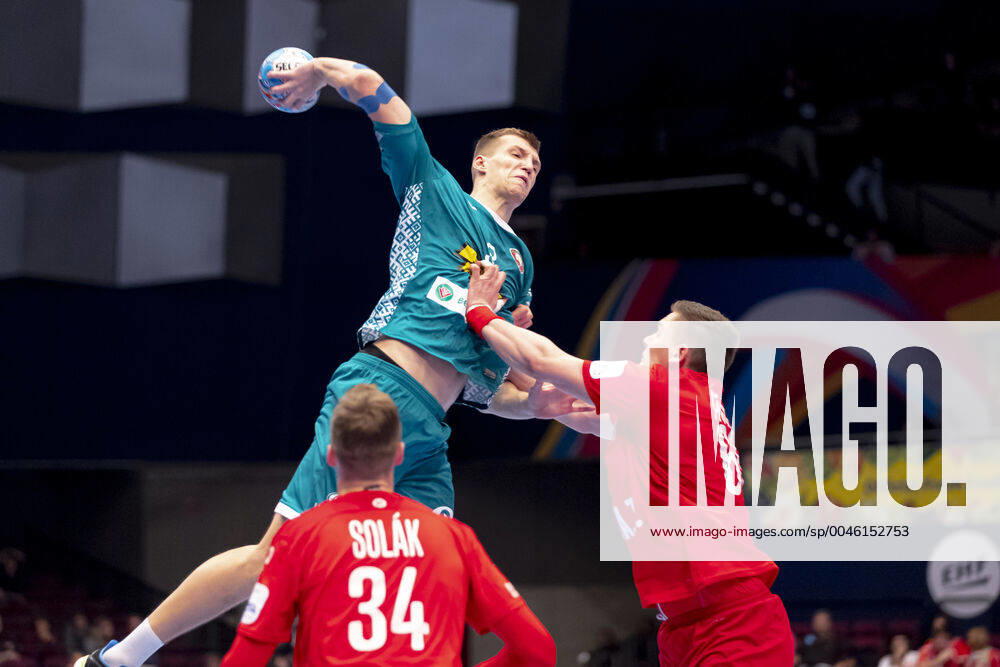 Uladzislau Kulesh No 3, Belarus vs Dominik Solak No 34, Czech Republic and Stepan Zeman No 66, Czech Republic Belarus vs Czech Republic, Handball, Main Round, EHF Euro 2020, 18 01 20 Vienna Vienna Austria