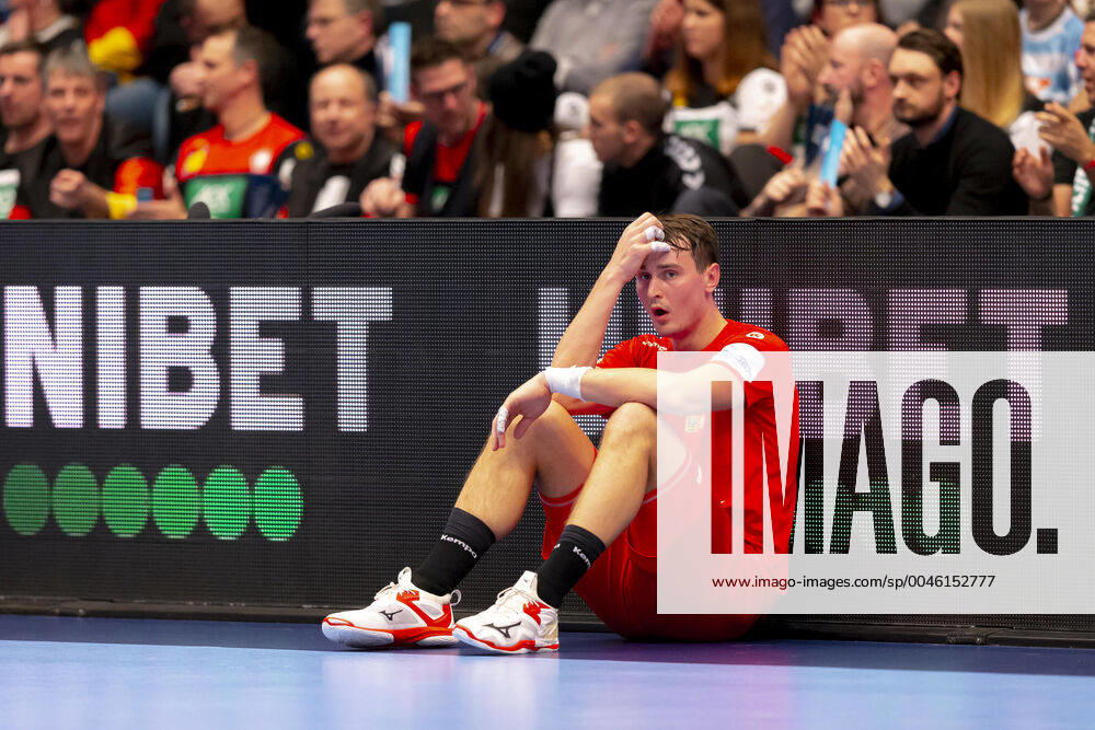 Stanislav Kasparek Nr 17, Czech Republic is depressed depressed disappointed after the defeat Belarus vs. Czech Republic, Handball, main round, EHF Euro 2020, 18 01 20 Vienna Vienna Austria