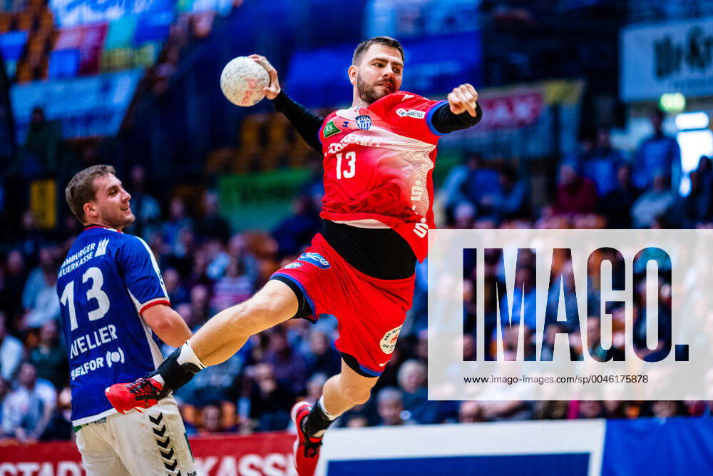 Christoph Theuerkauf 13 TBV Lemgo Lippe , Niklas Weller 13 HSV Handball during the encounter HSV Handball and TBV Lemgo Lippe at the Peugeot Cup 2020 in the Anhalt Arena on 19 January 2020 in Dessau Rosslau, Saxony Anhalt, Germany
